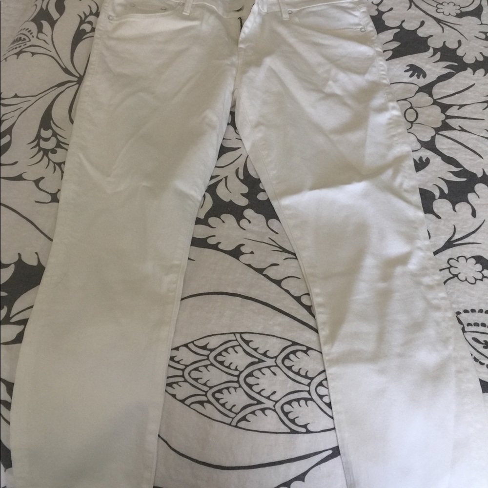 Mother cropped white jeans! Size 29!